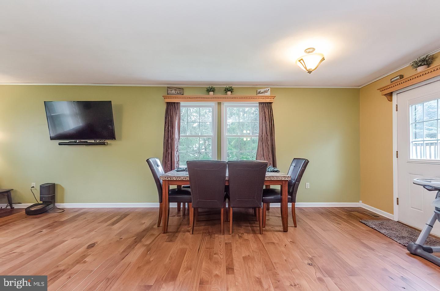 MEL-LON EAST - Residential