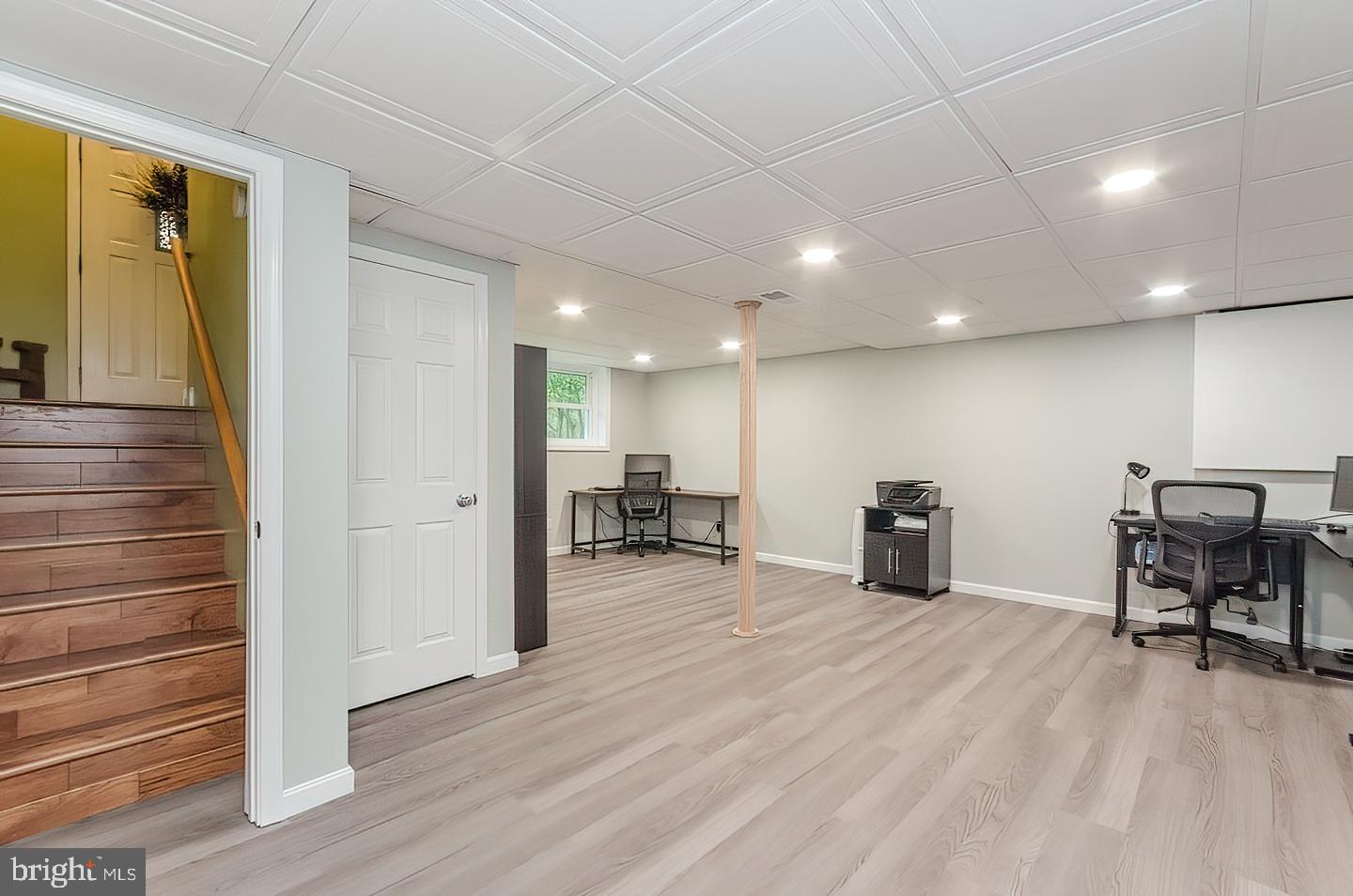 MEL-LON EAST - Residential