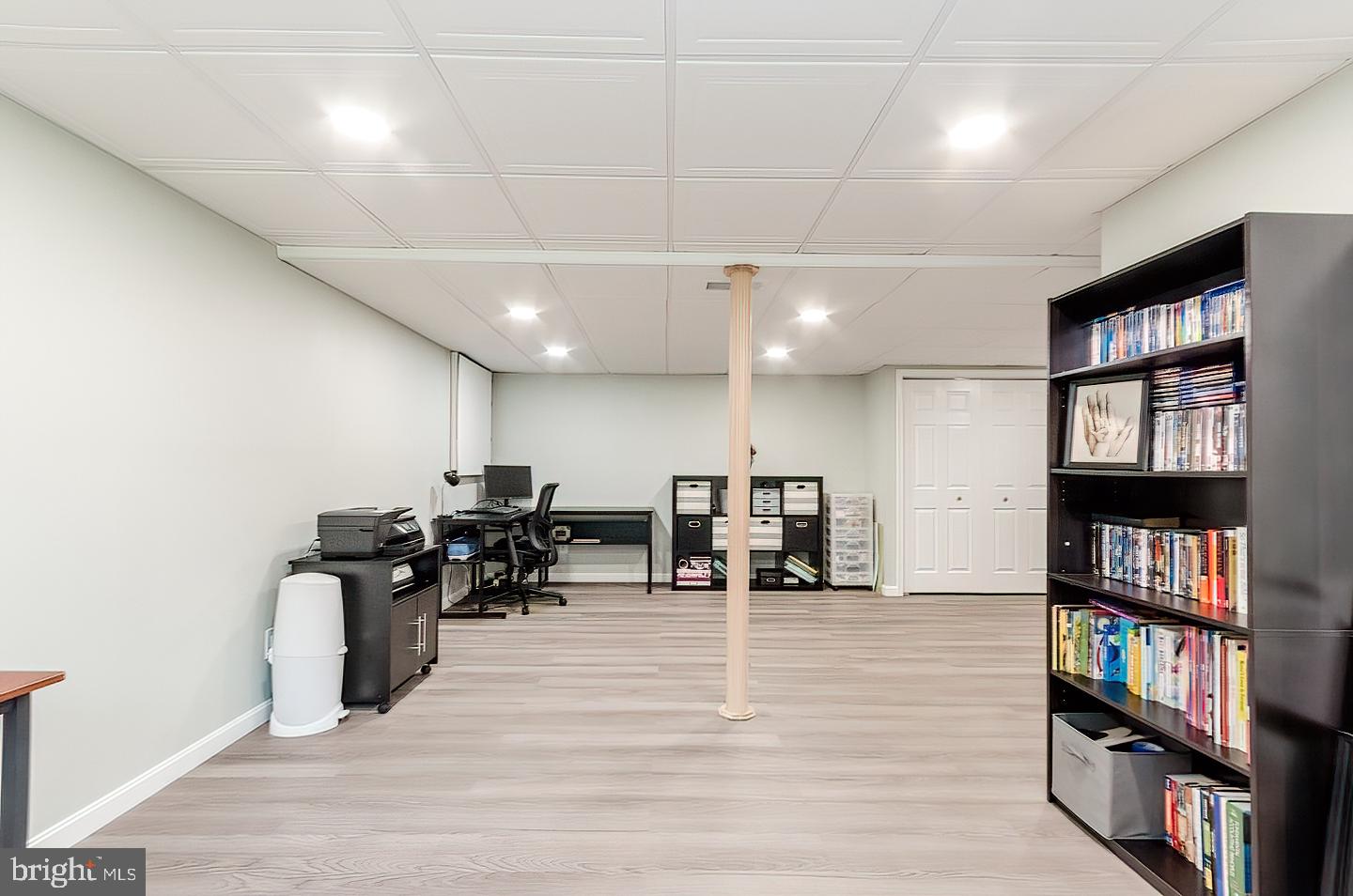 MEL-LON EAST - Residential