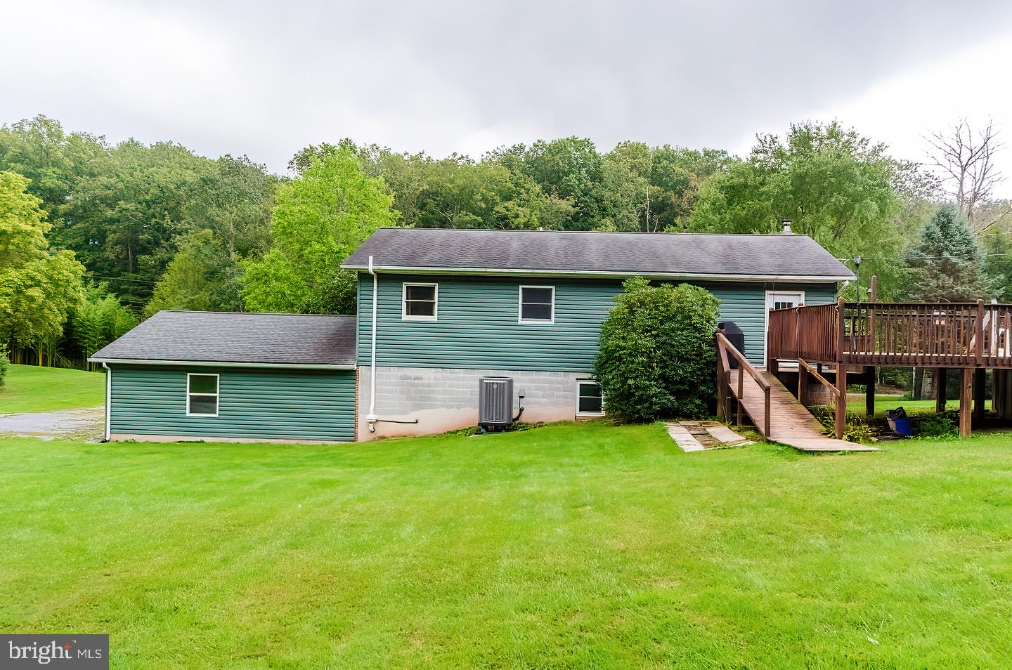 MEL-LON EAST - Residential