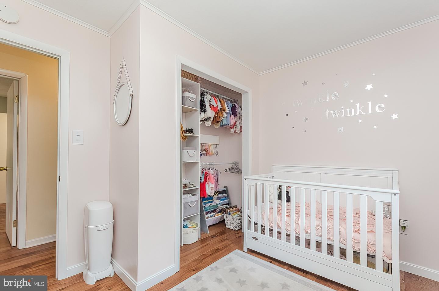 MEL-LON EAST - Residential