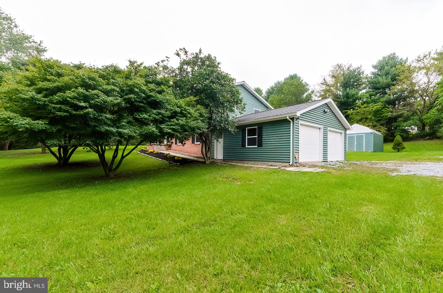 MEL-LON EAST - Residential