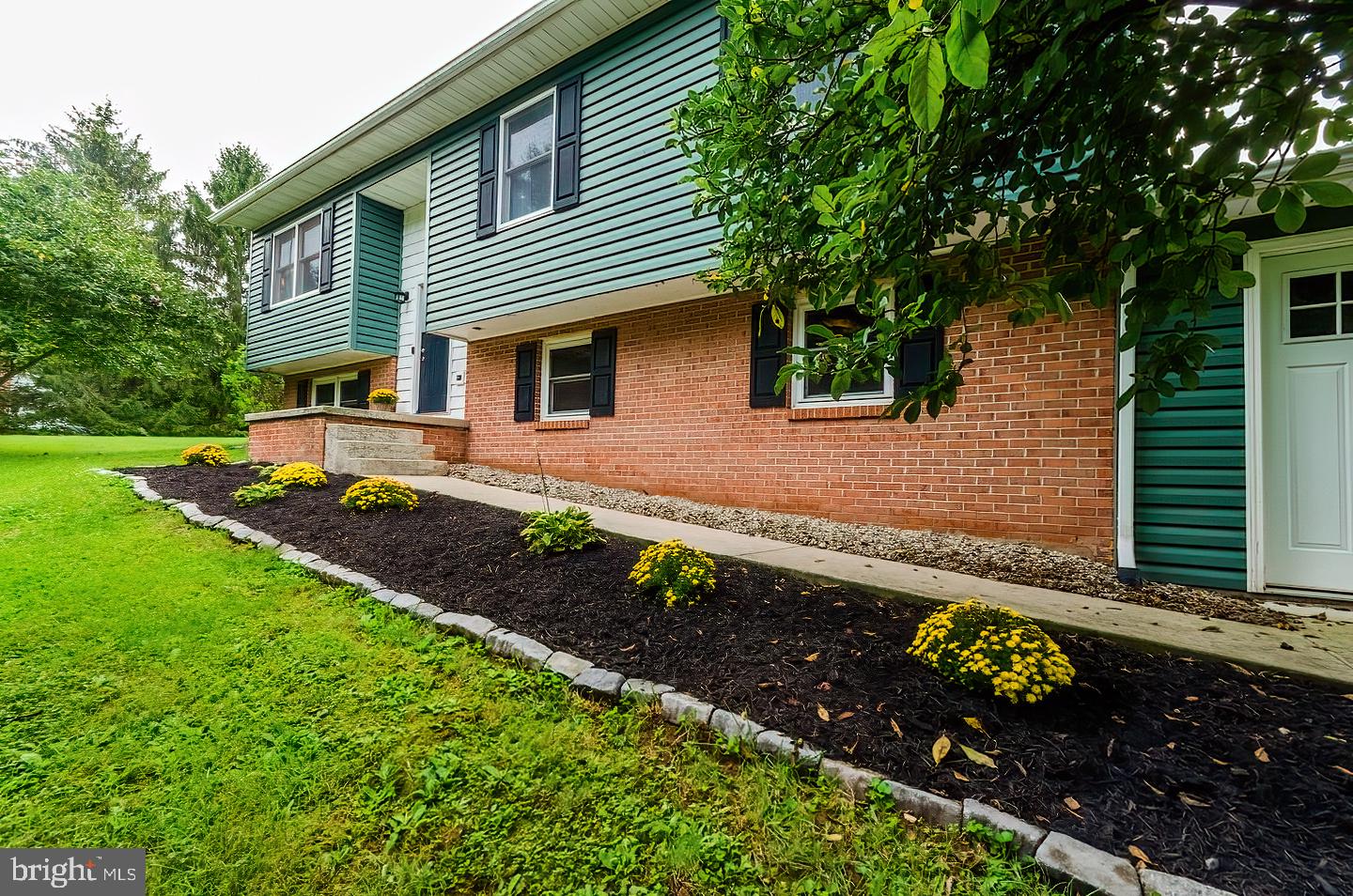 MEL-LON EAST - Residential