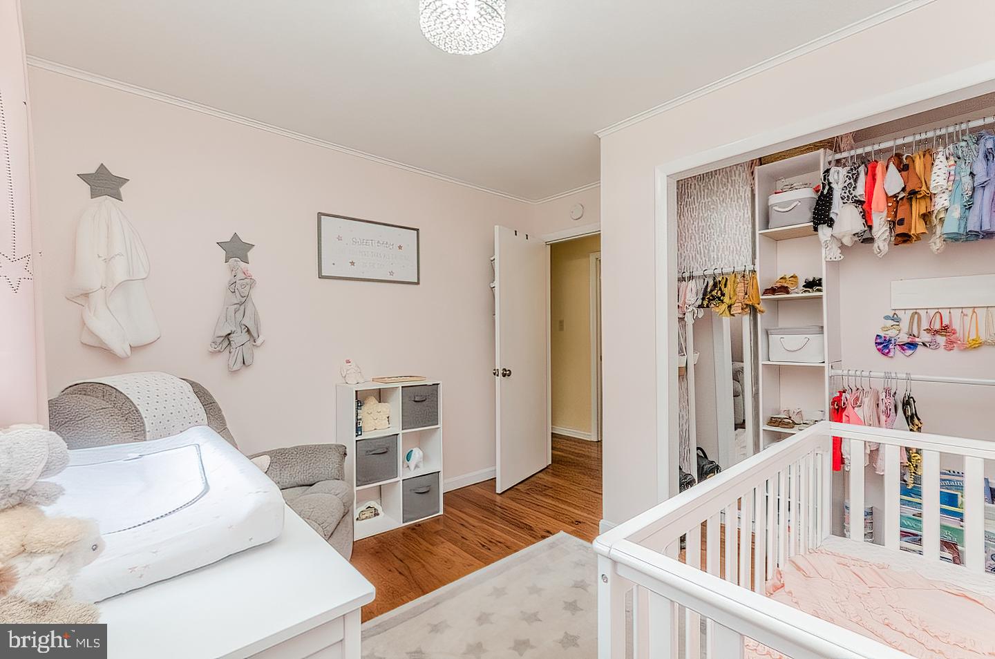 MEL-LON EAST - Residential