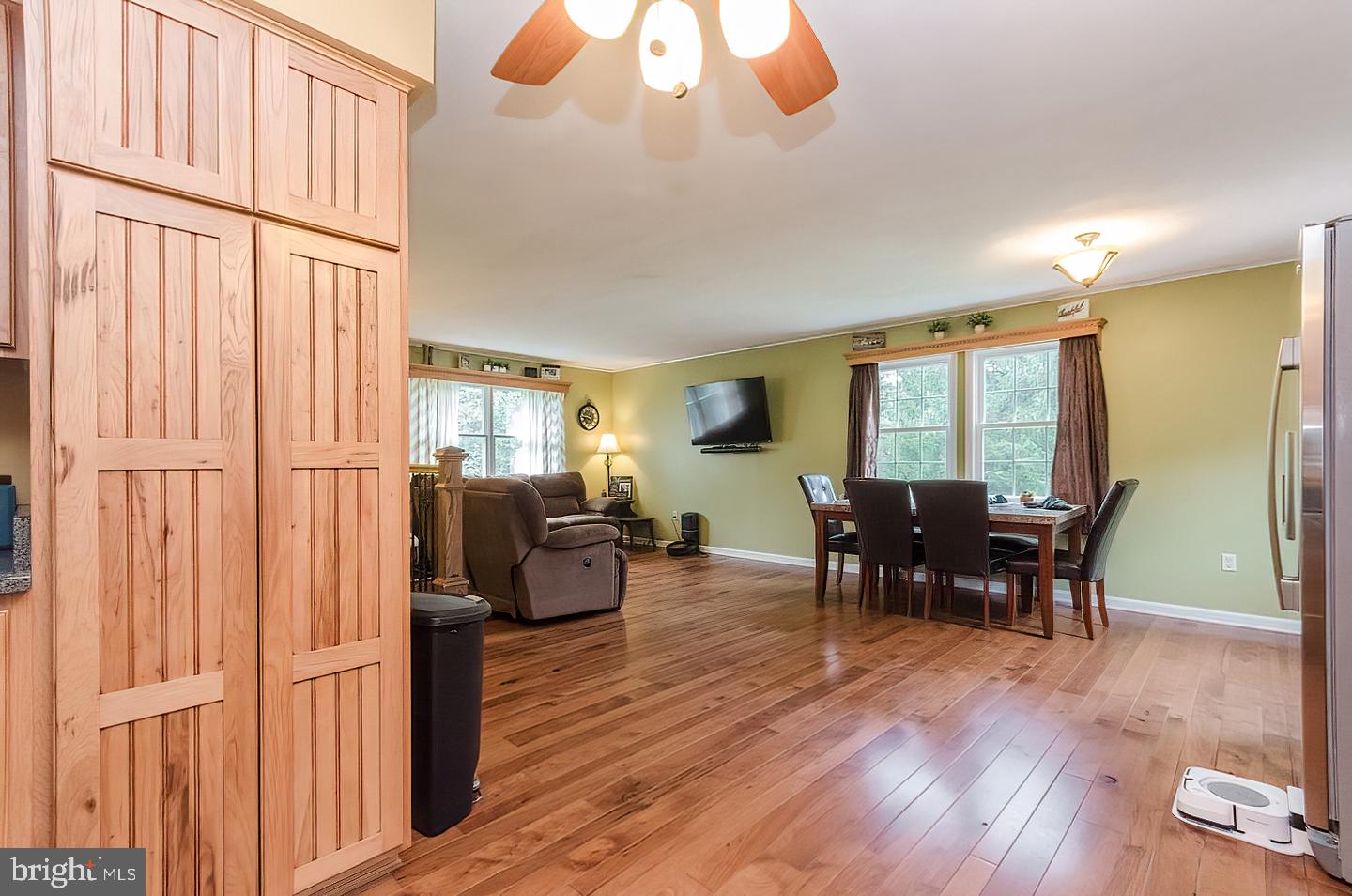 MEL-LON EAST - Residential