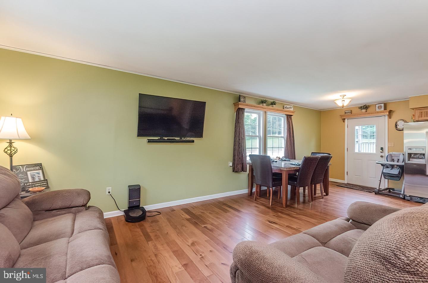 MEL-LON EAST - Residential