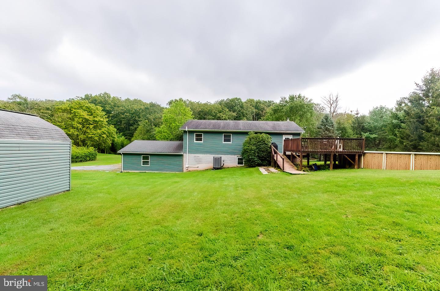 MEL-LON EAST - Residential