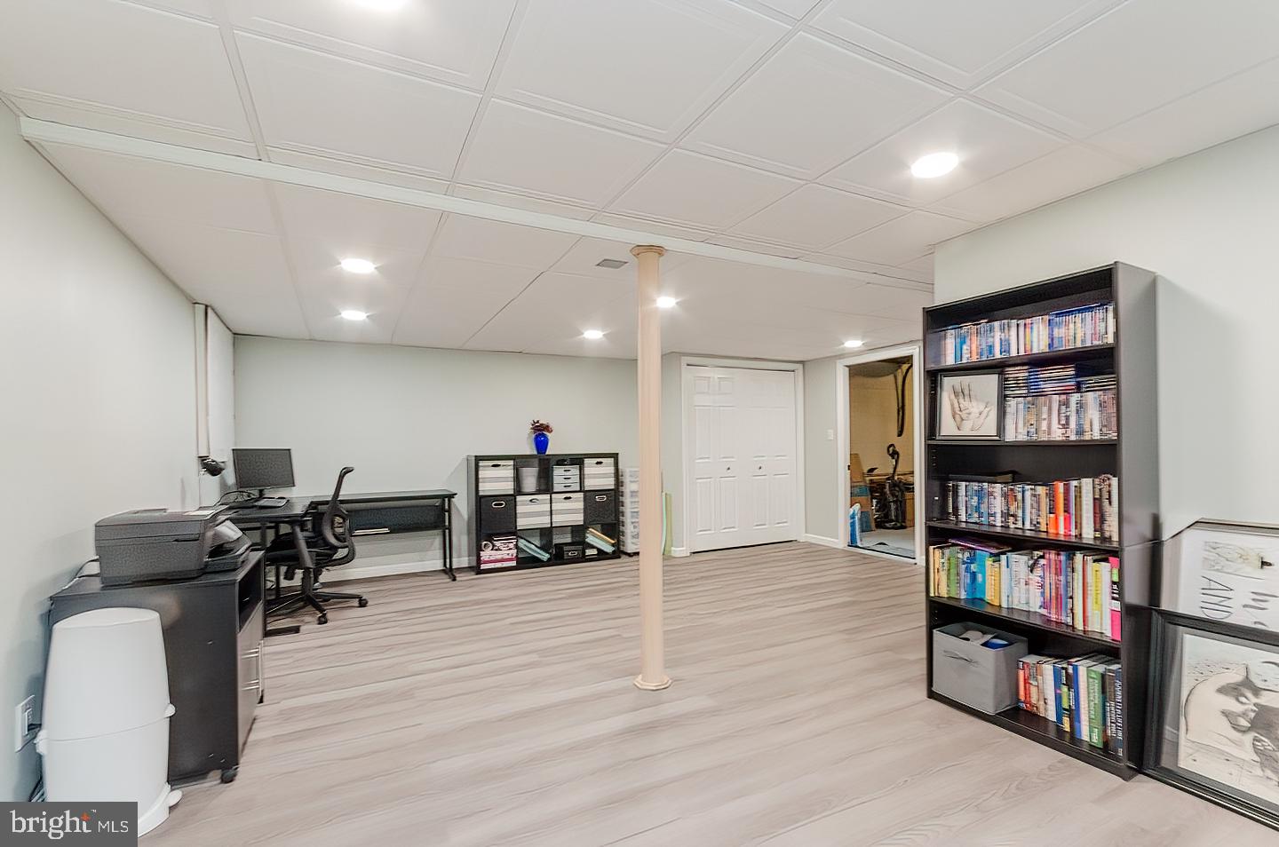 MEL-LON EAST - Residential