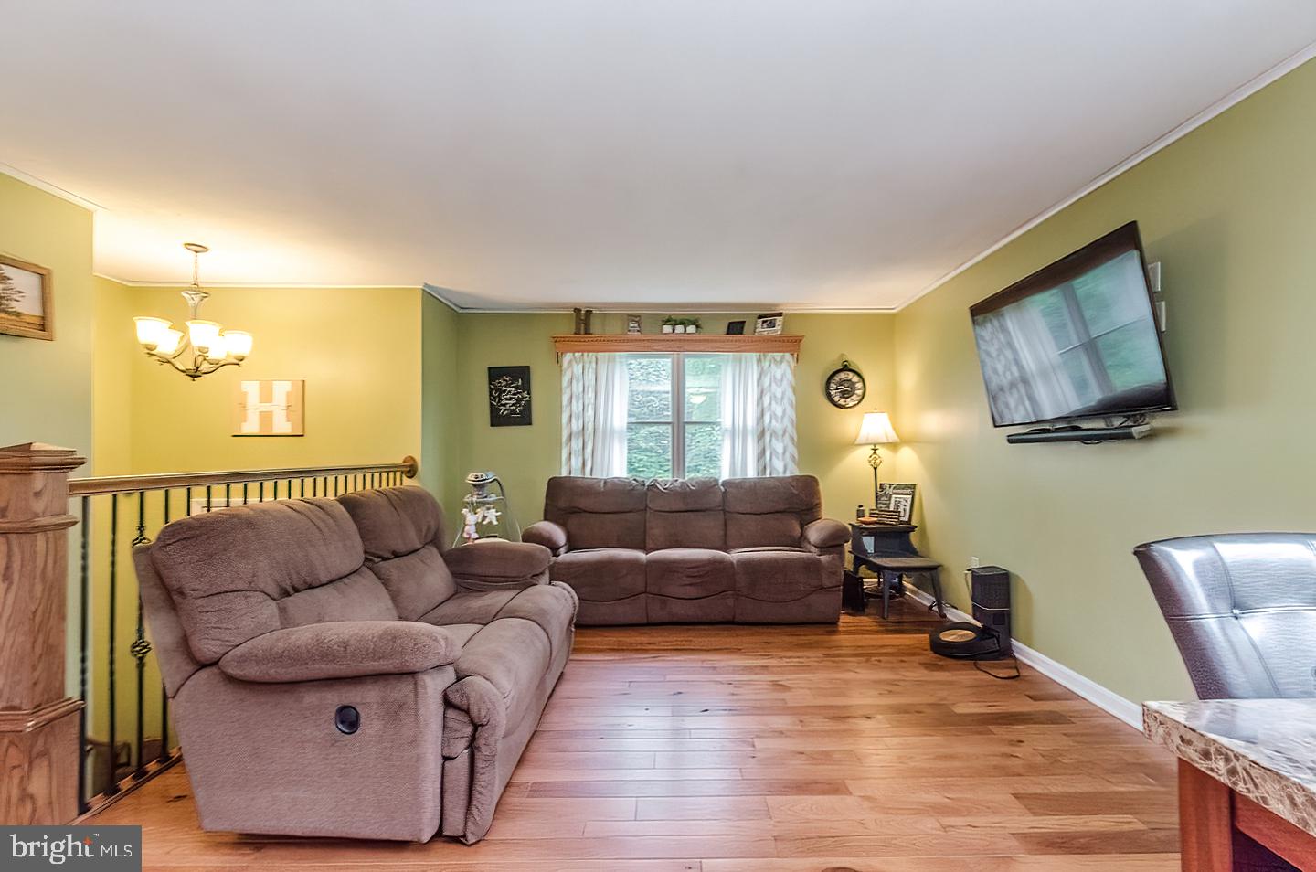 MEL-LON EAST - Residential