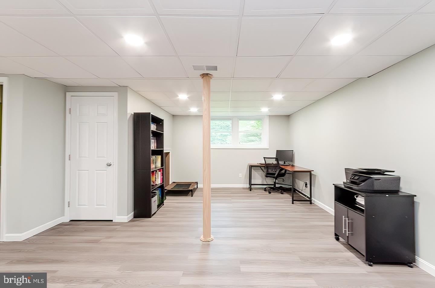 MEL-LON EAST - Residential