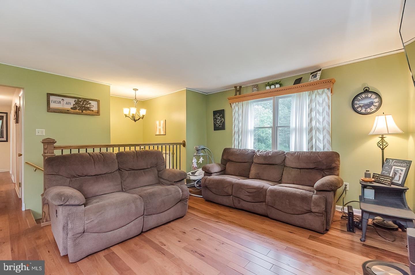 MEL-LON EAST - Residential