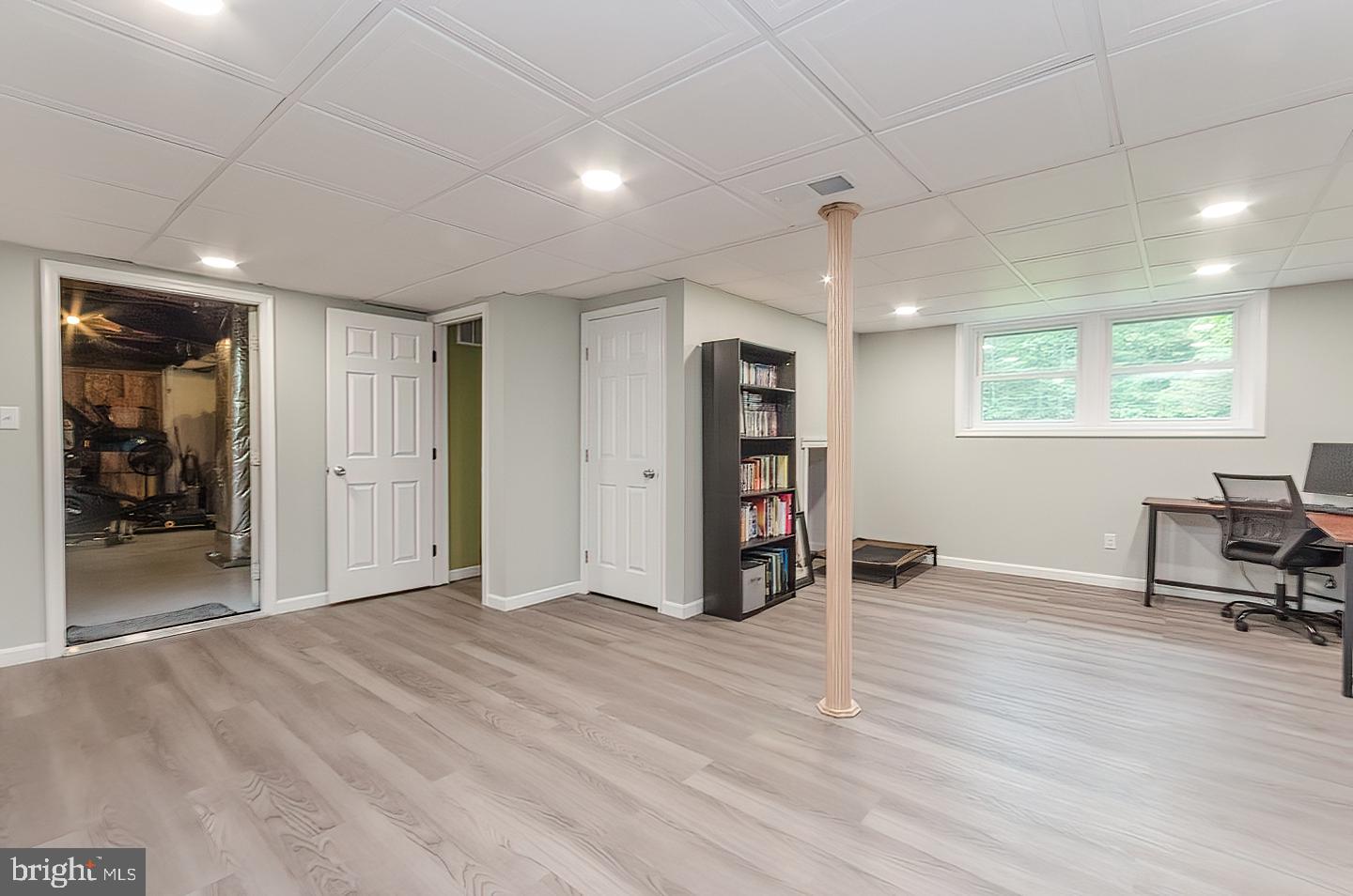 MEL-LON EAST - Residential