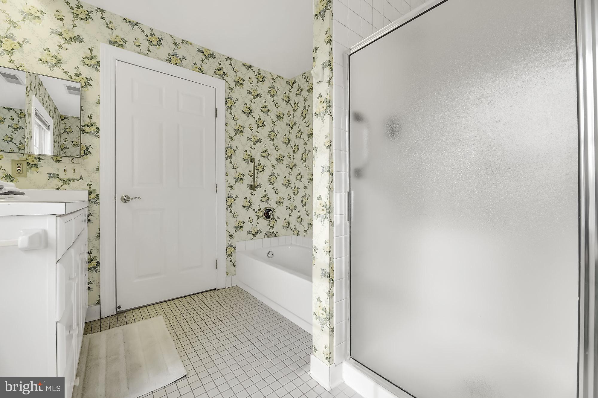 LUTHERVILLE - Residential