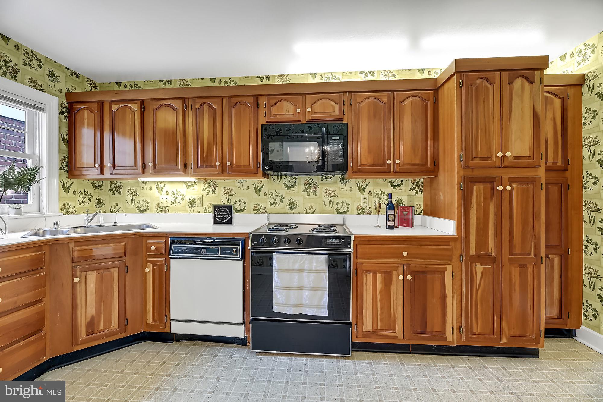 LUTHERVILLE - Residential