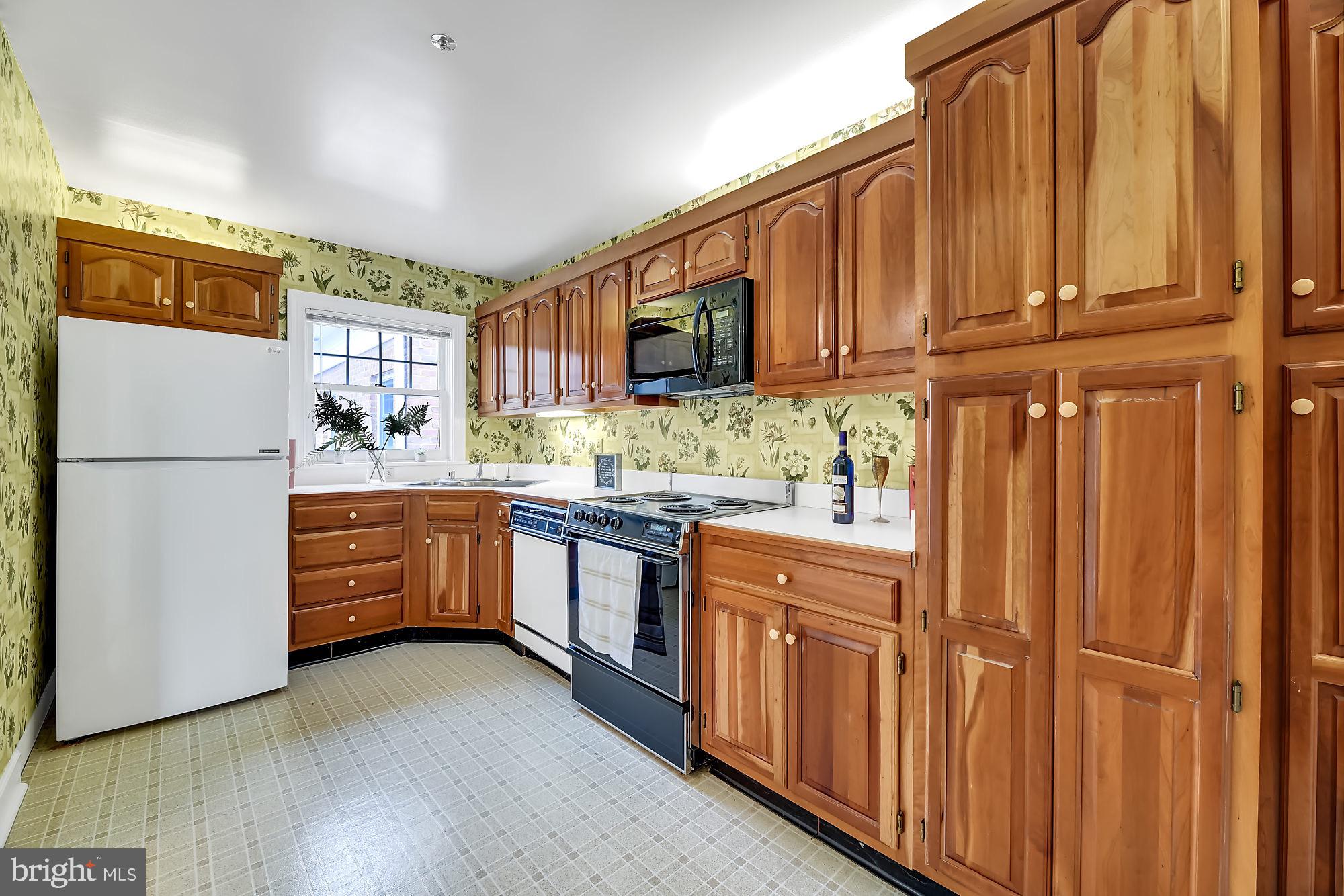 LUTHERVILLE - Residential