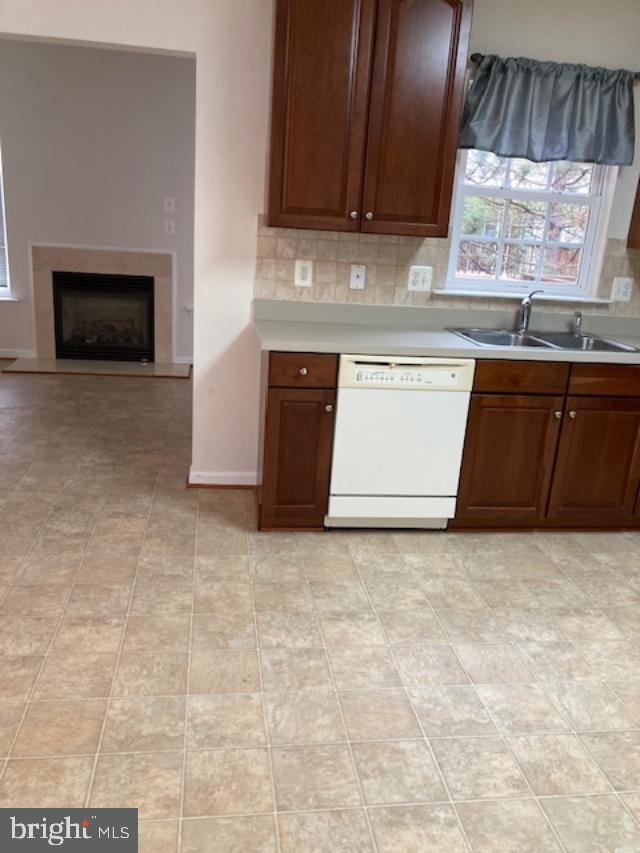 GROVE AT HUNTLEY MEADOWS - Residential Lease