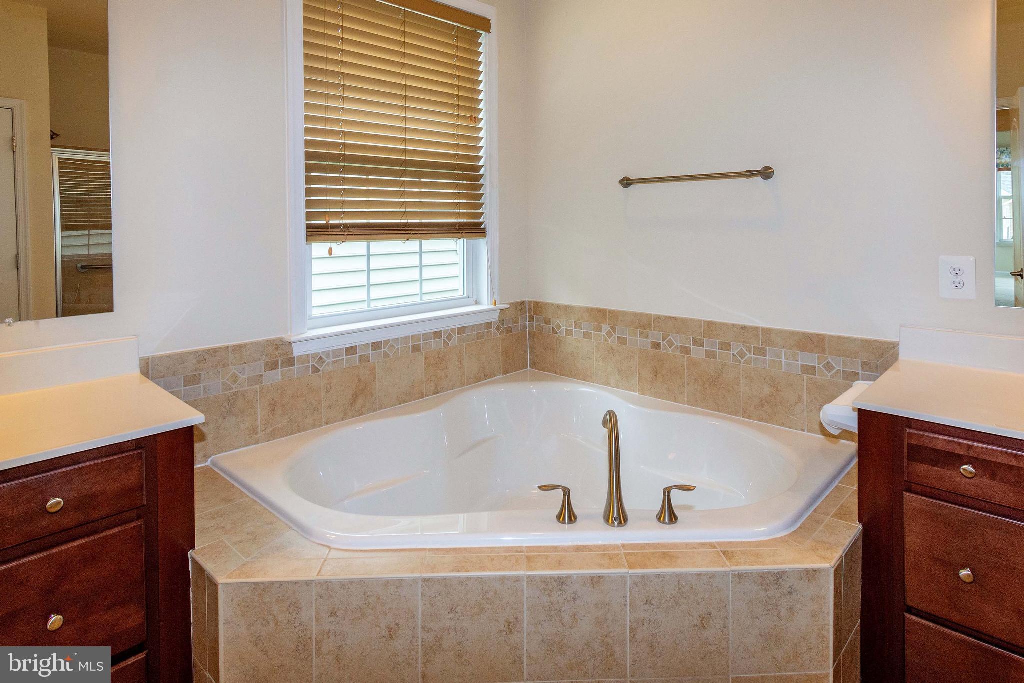 VIRGINIA HERITAGE AT LEE'S PARK - Residential