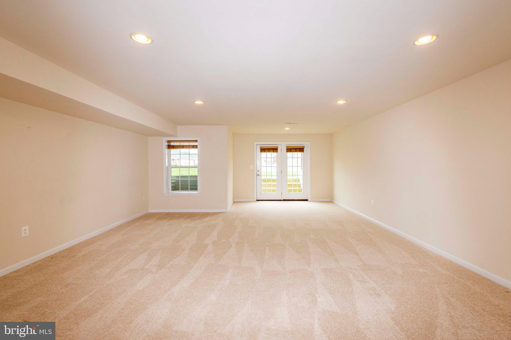 VIRGINIA HERITAGE AT LEE'S PARK - Residential