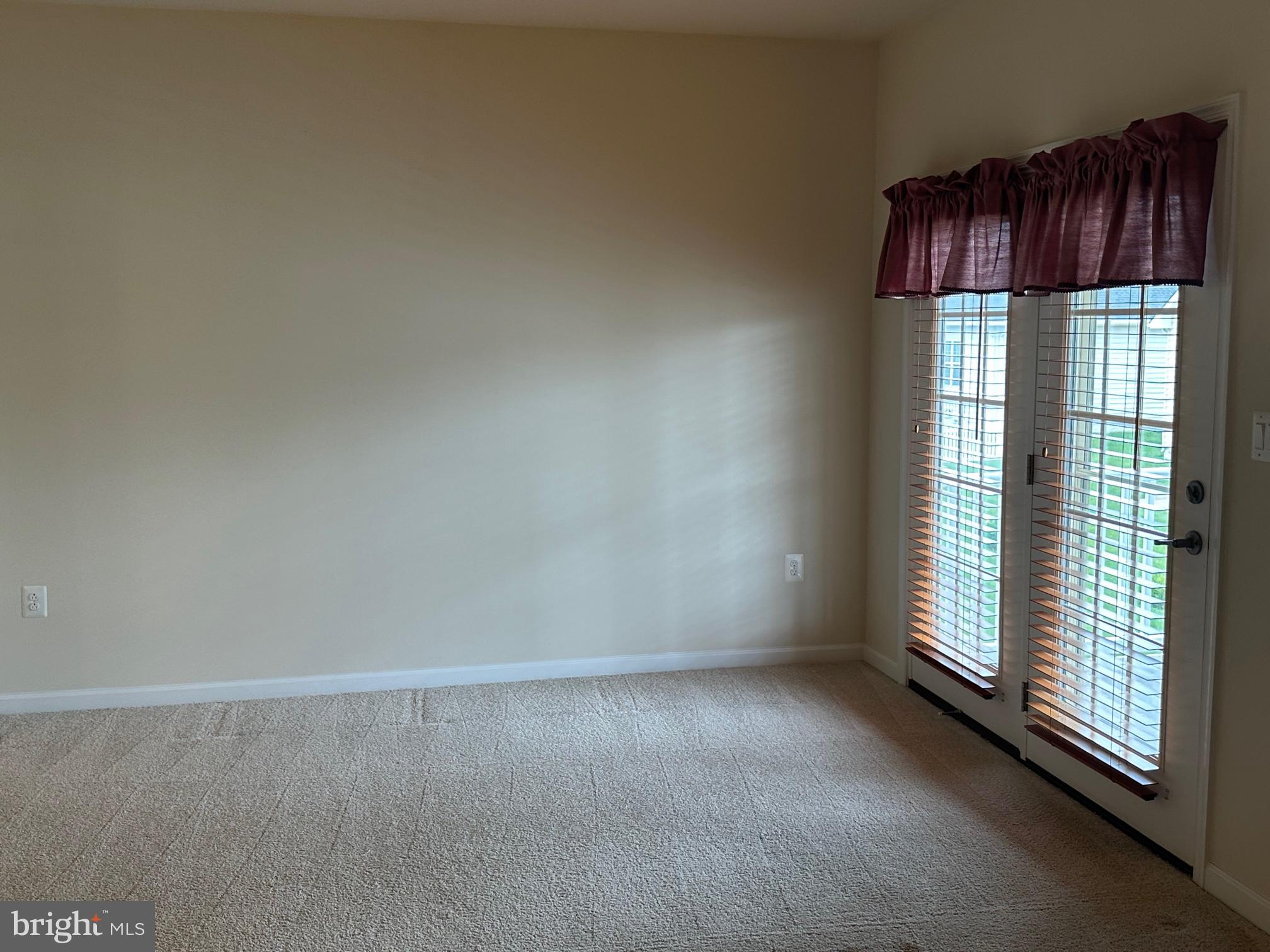 VIRGINIA HERITAGE AT LEE'S PARK - Residential