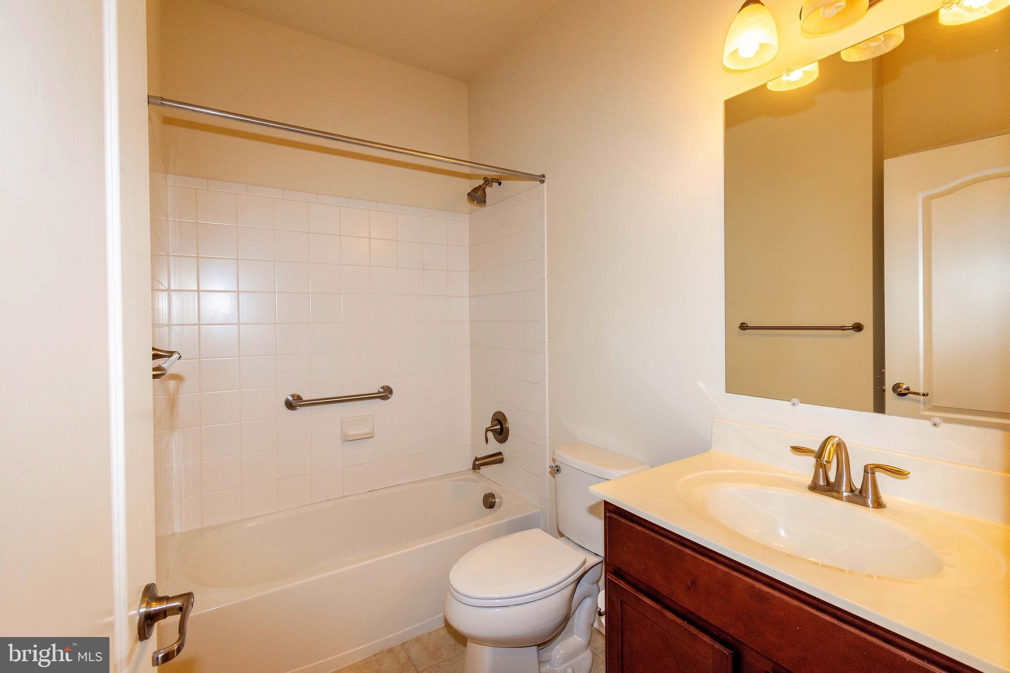 VIRGINIA HERITAGE AT LEE'S PARK - Residential