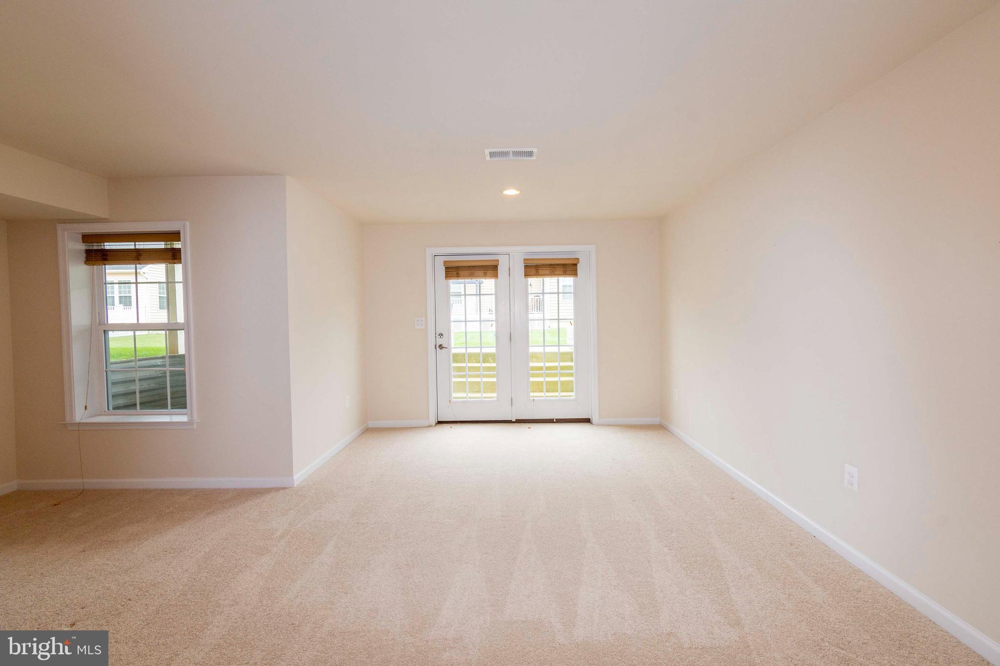 VIRGINIA HERITAGE AT LEE'S PARK - Residential