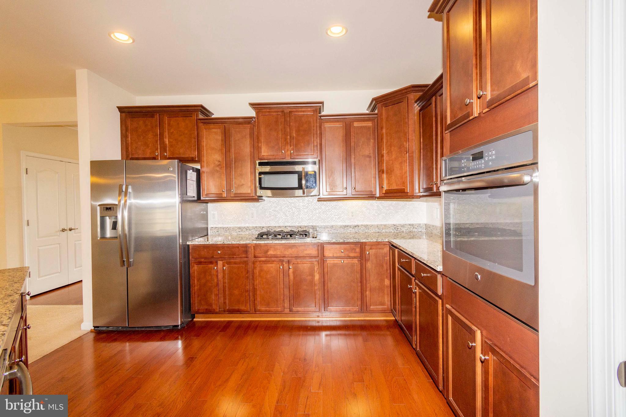 VIRGINIA HERITAGE AT LEE'S PARK - Residential