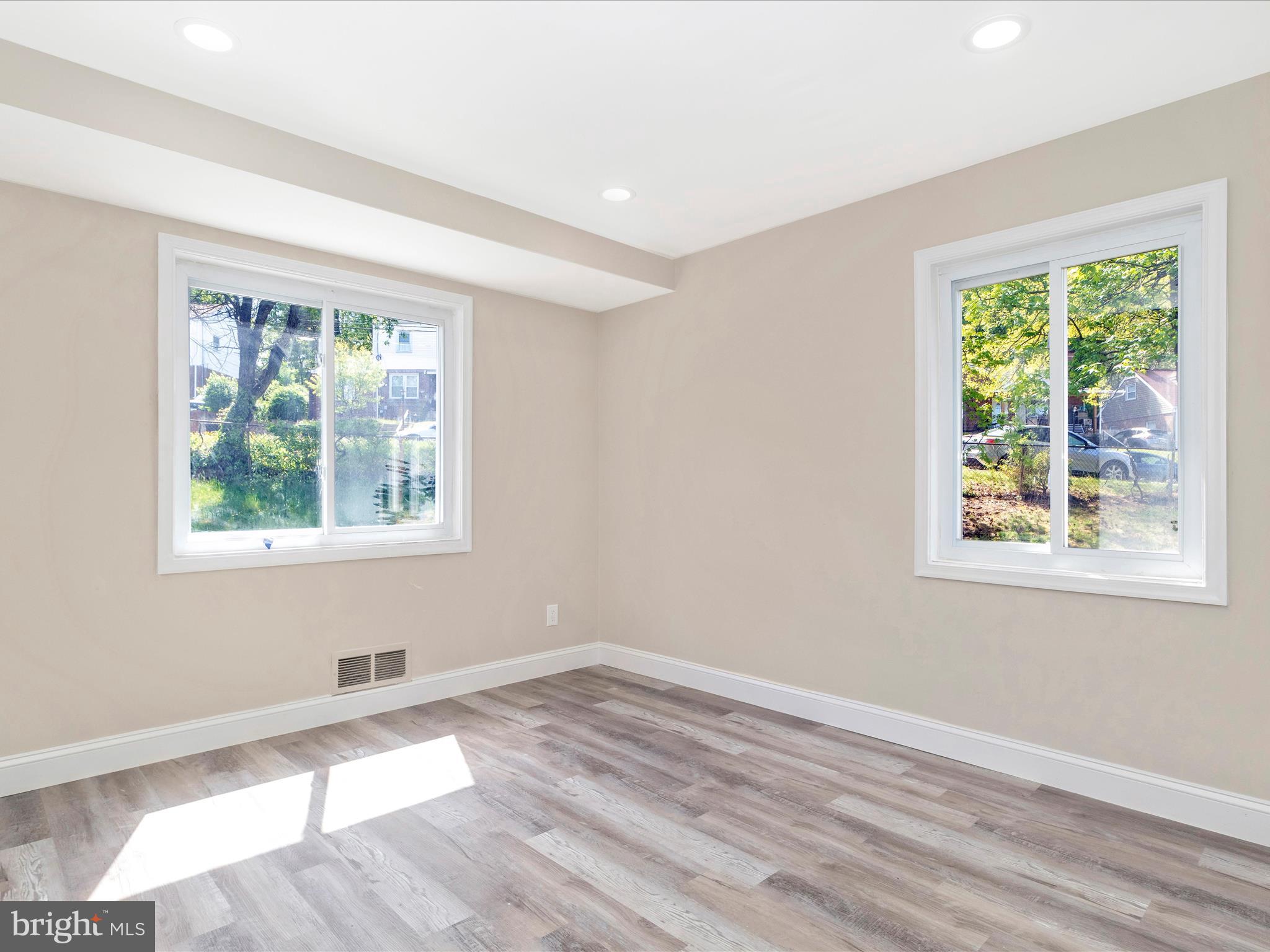 SOUTH CHEVERLY FOREST - Residential