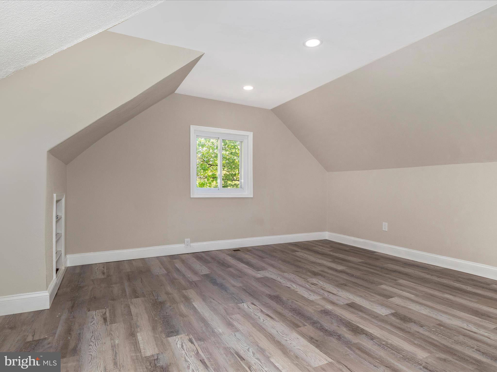 SOUTH CHEVERLY FOREST - Residential