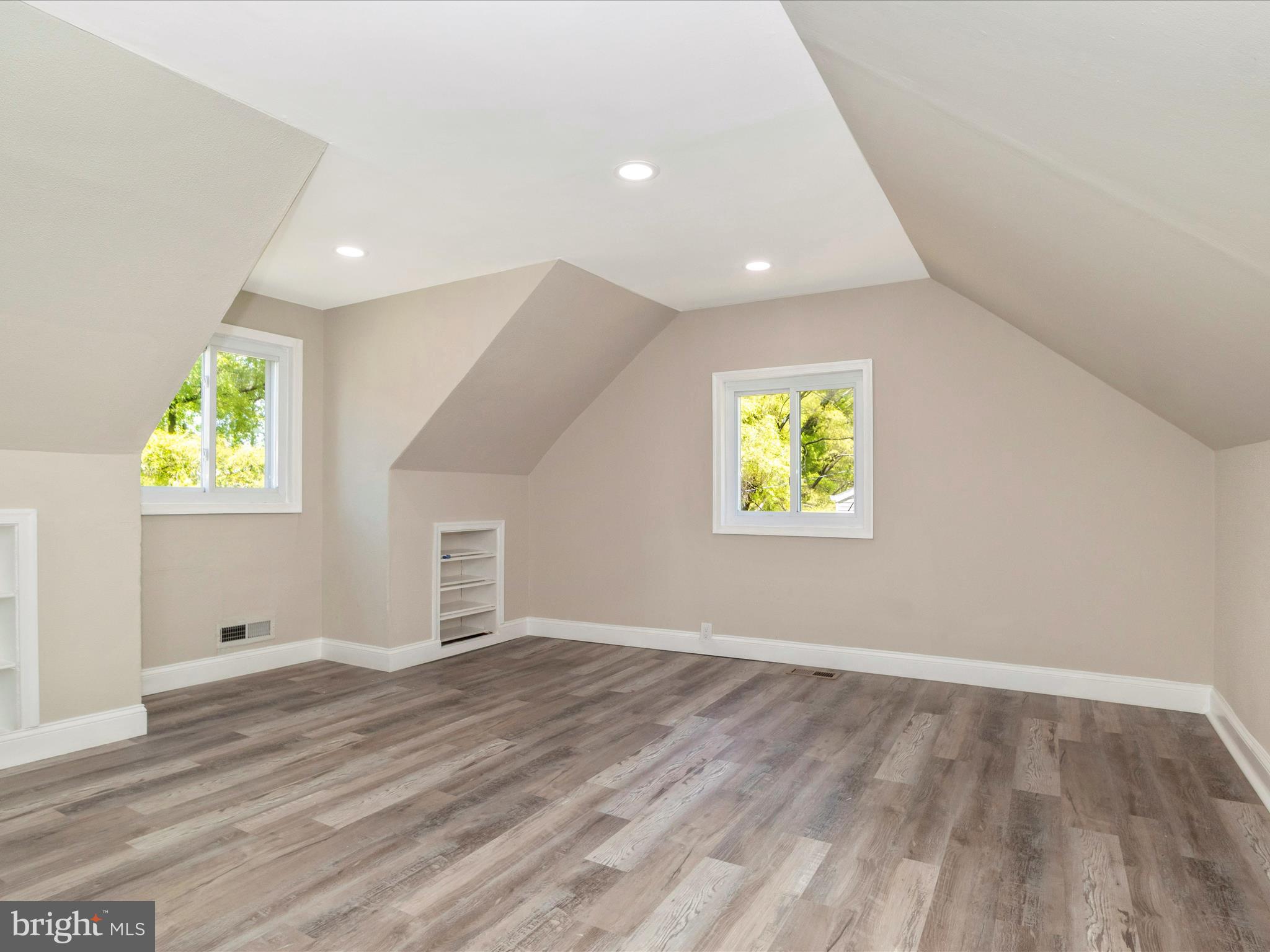 SOUTH CHEVERLY FOREST - Residential