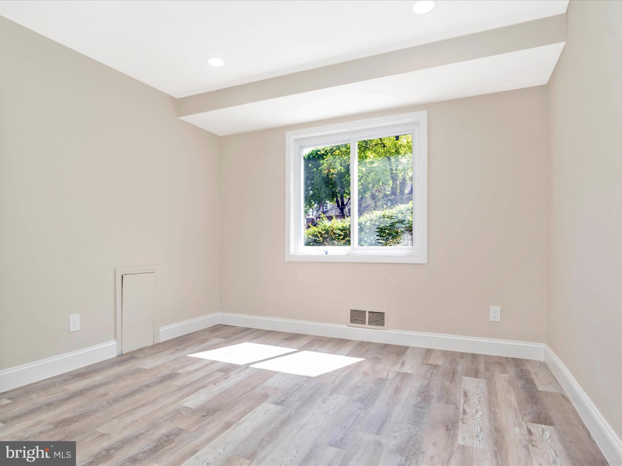 SOUTH CHEVERLY FOREST - Residential