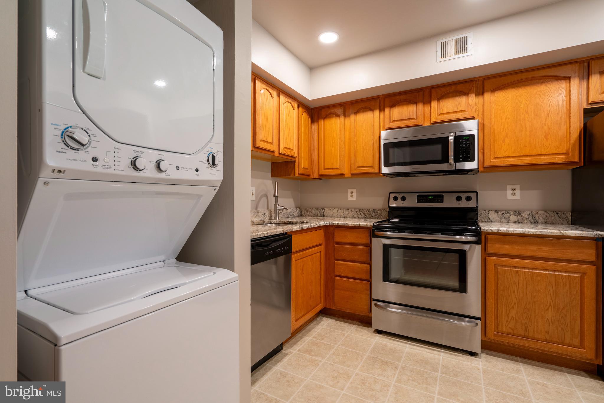 OXFORD OF BLUE BELL - Residential