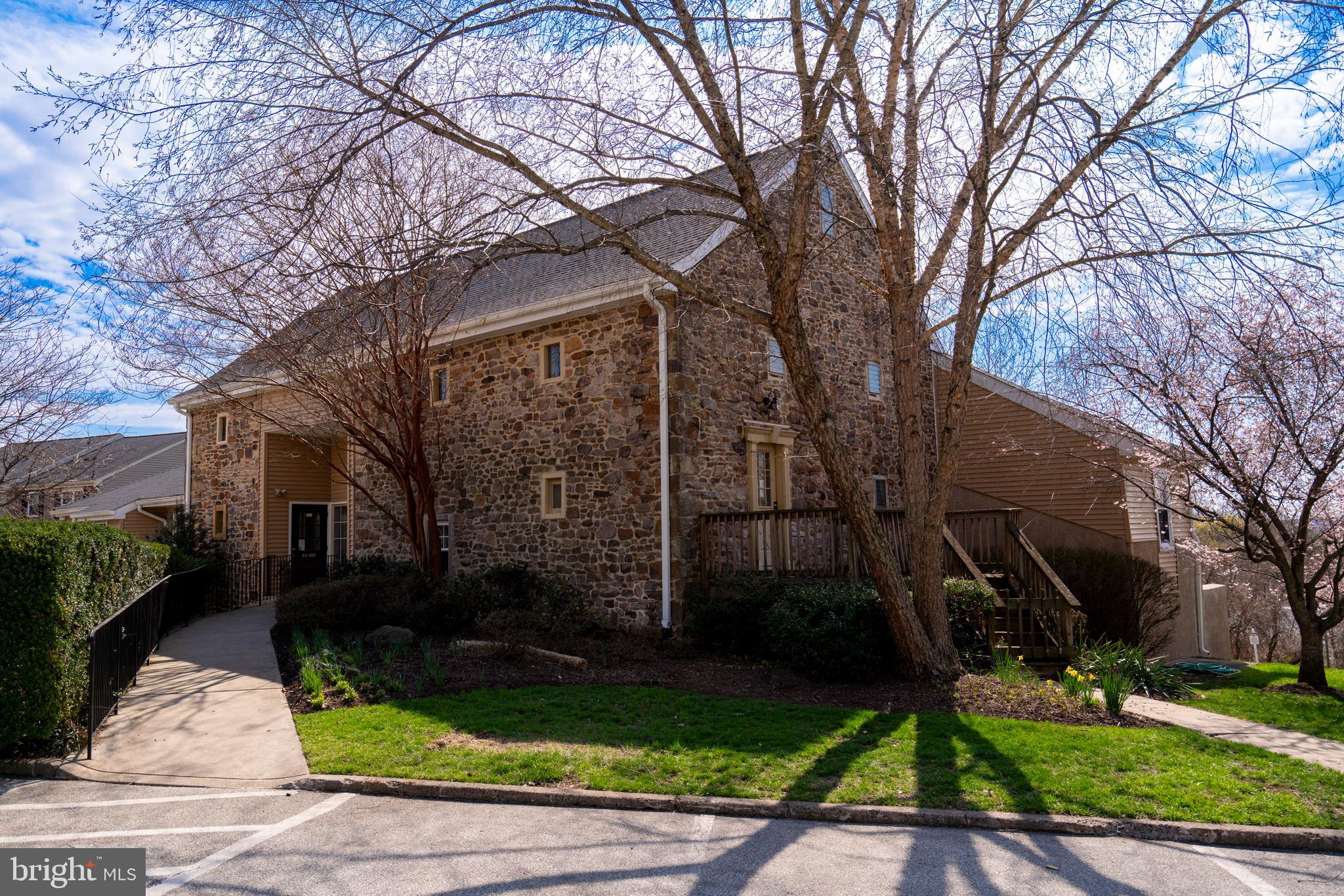 OXFORD OF BLUE BELL - Residential