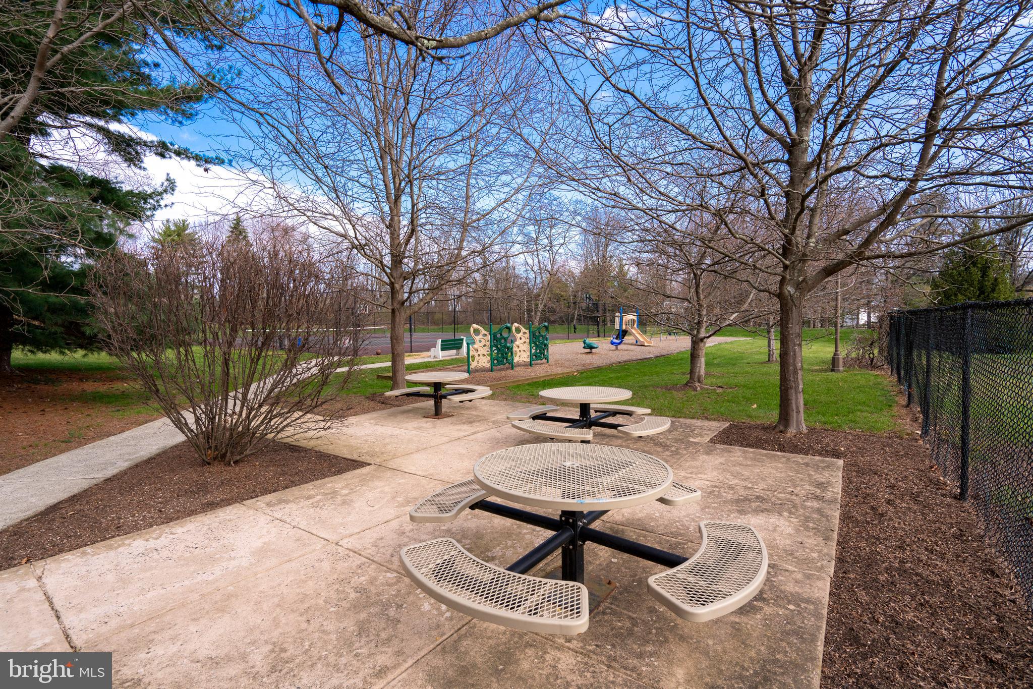 OXFORD OF BLUE BELL - Residential