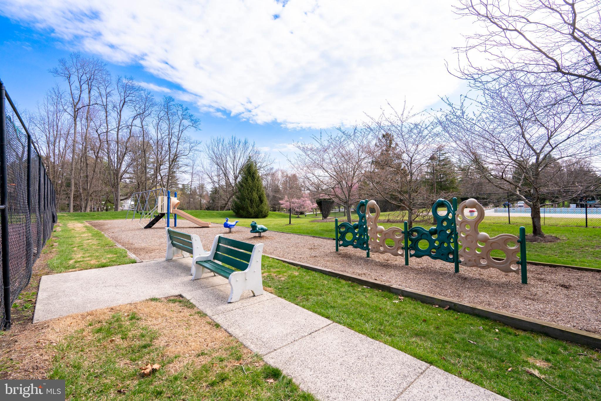 OXFORD OF BLUE BELL - Residential