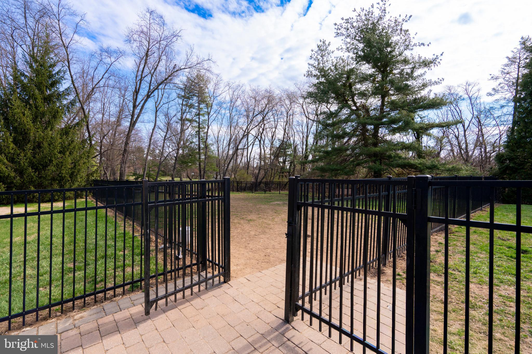 OXFORD OF BLUE BELL - Residential