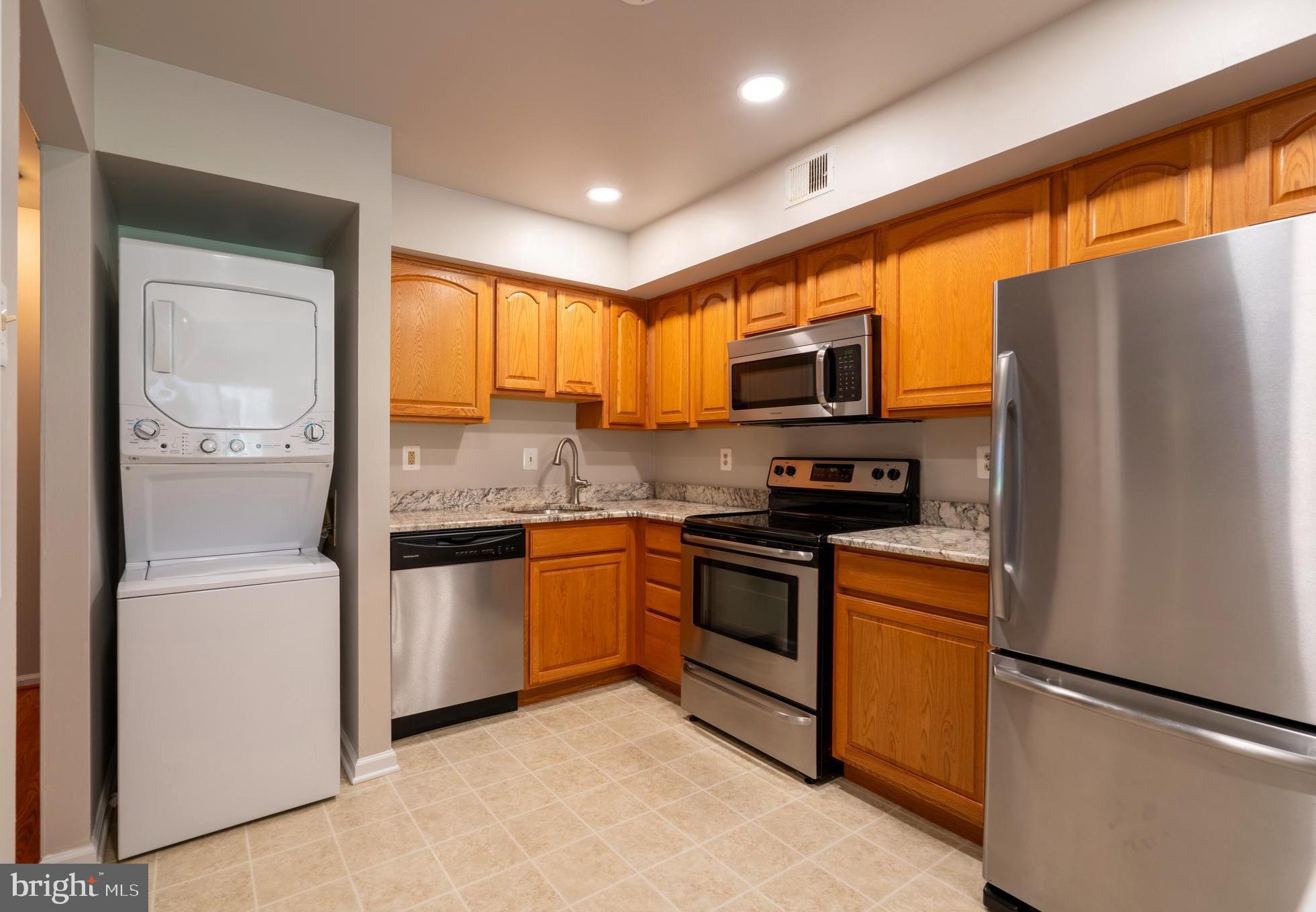 OXFORD OF BLUE BELL - Residential