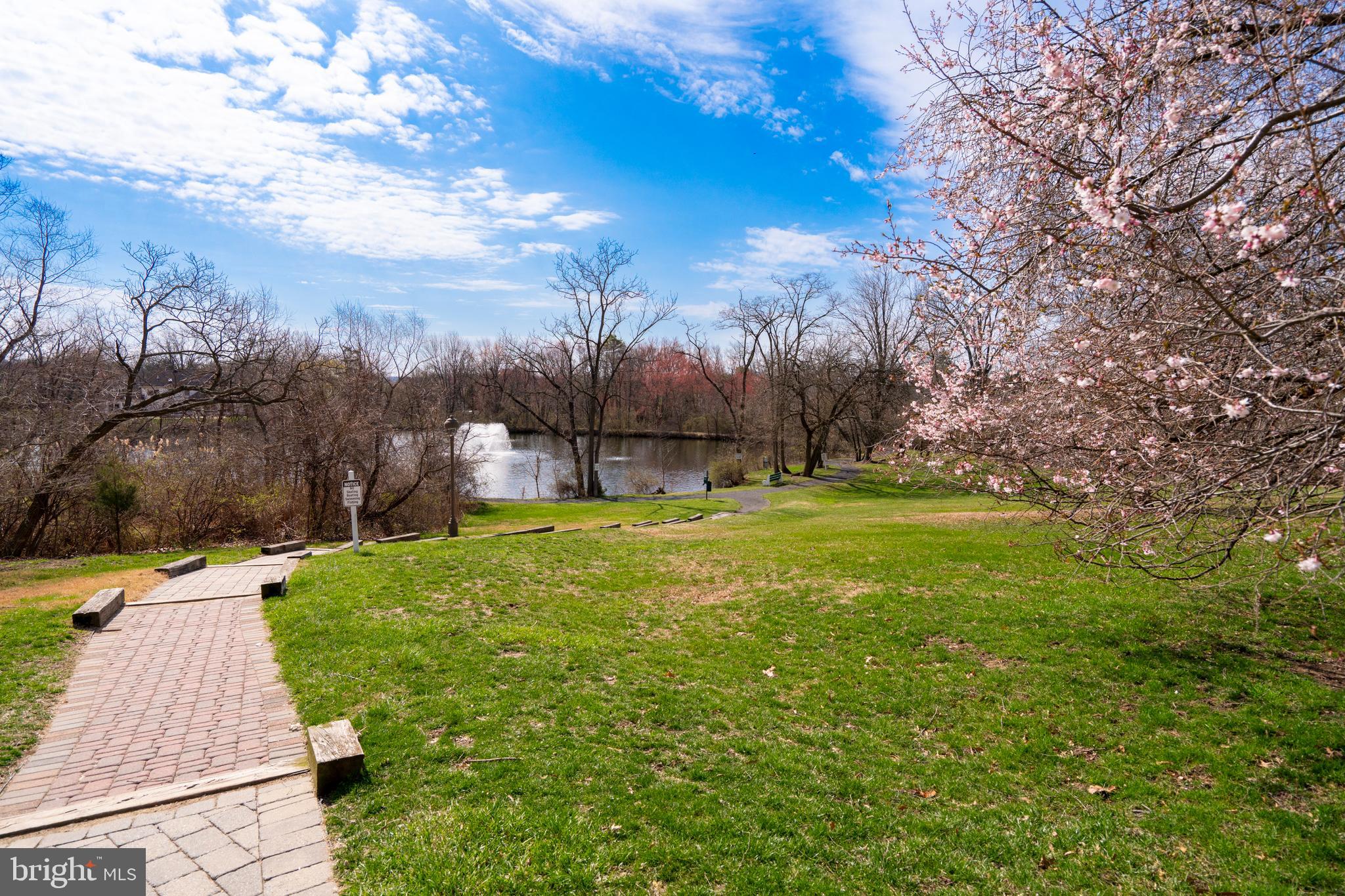 OXFORD OF BLUE BELL - Residential