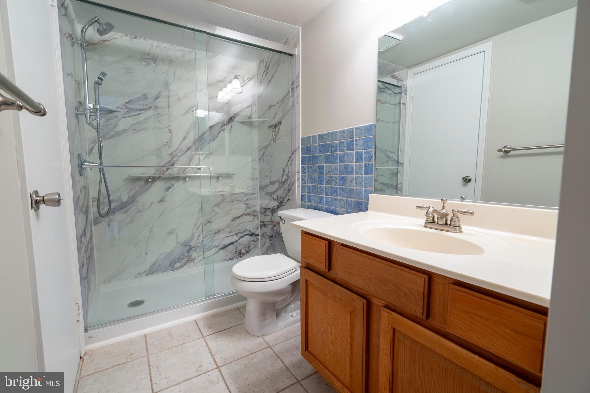 OXFORD OF BLUE BELL - Residential