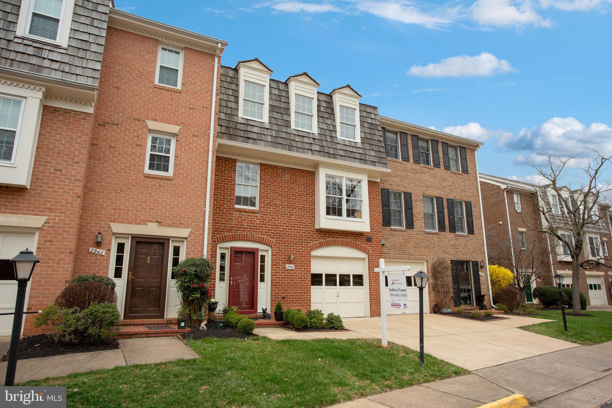 OAKBOROUGH SQUARE - Residential