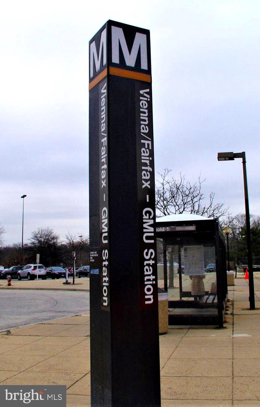 OAKBOROUGH SQUARE - Residential