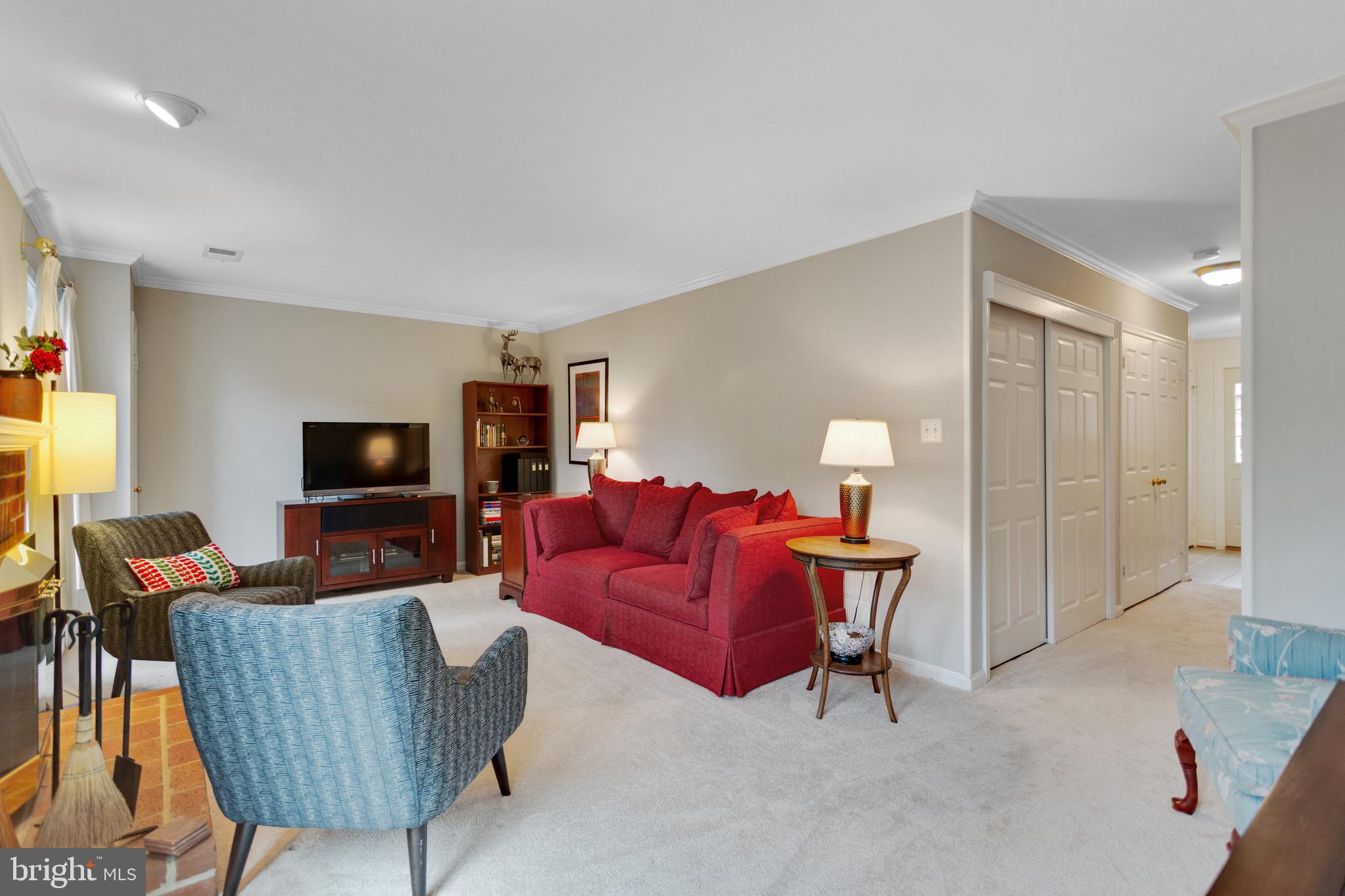 OAKBOROUGH SQUARE - Residential