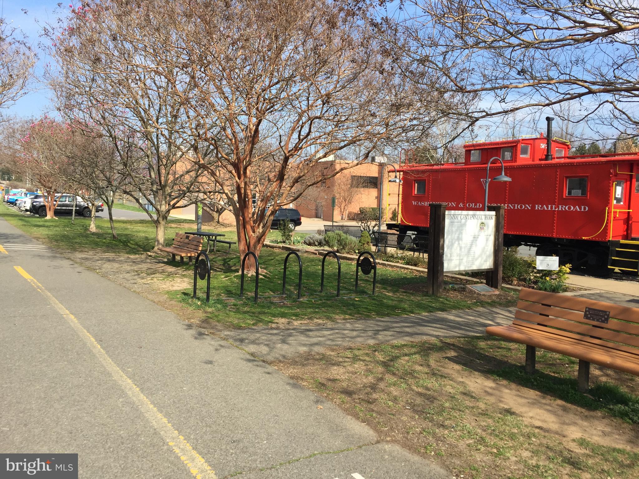 OAKBOROUGH SQUARE - Residential