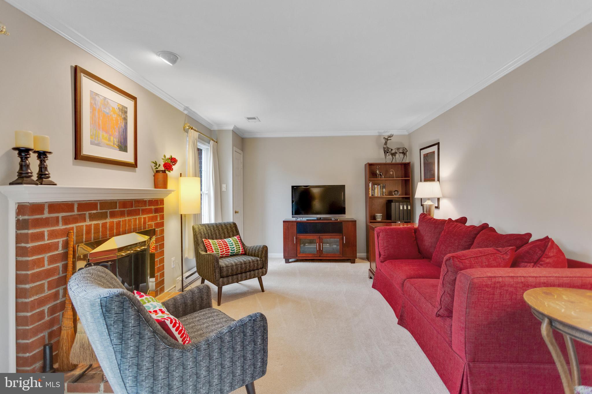 OAKBOROUGH SQUARE - Residential