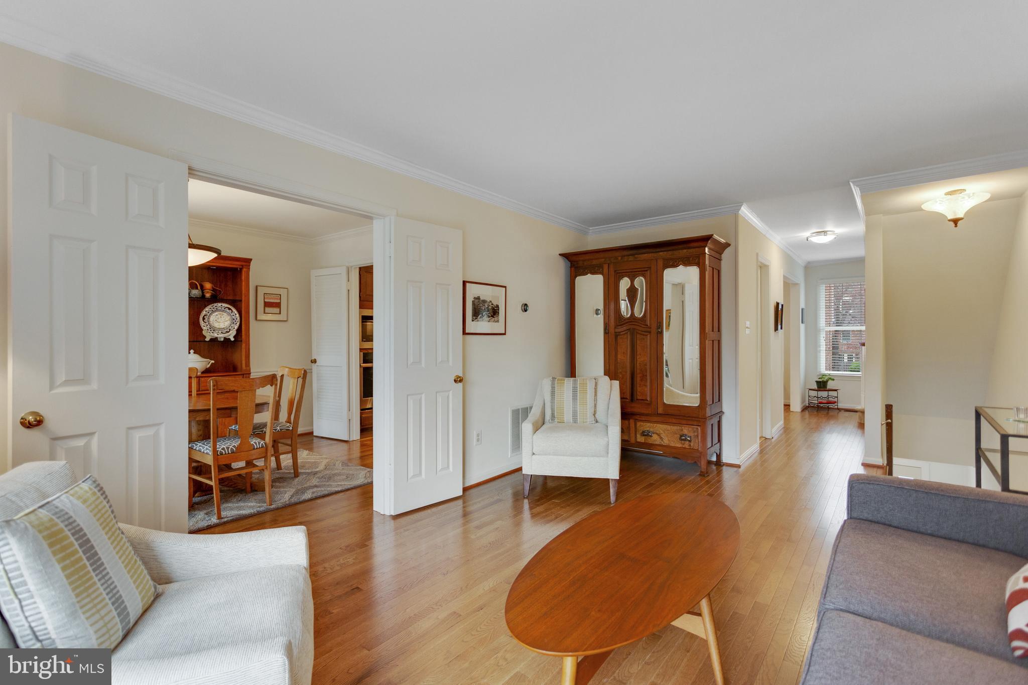 OAKBOROUGH SQUARE - Residential