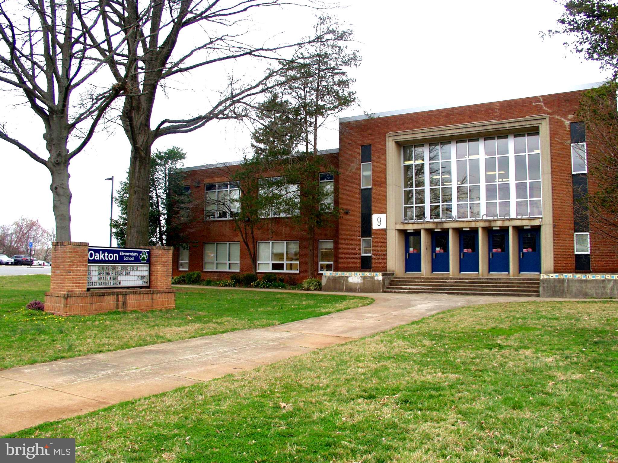 OAKBOROUGH SQUARE - Residential