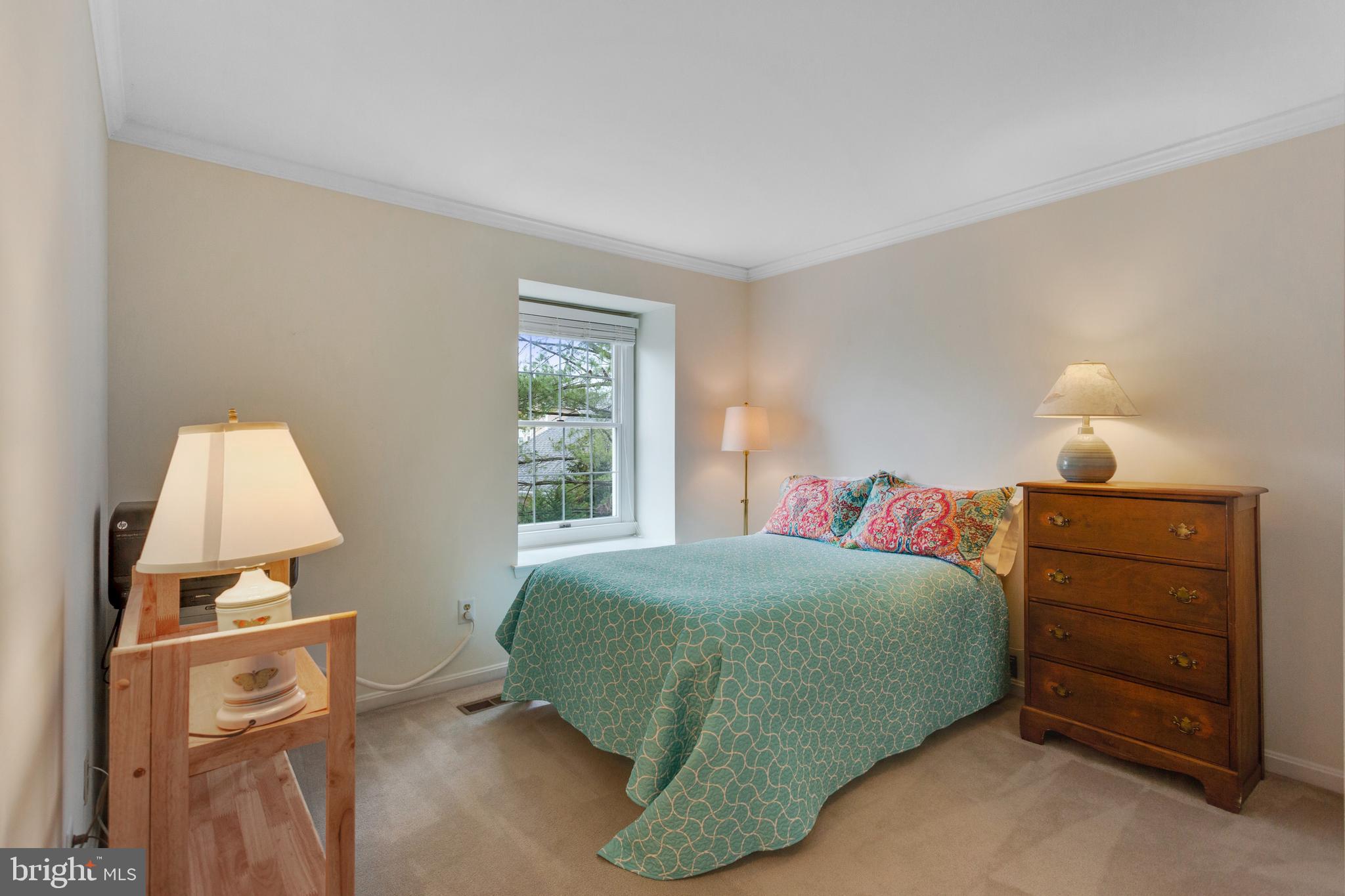 OAKBOROUGH SQUARE - Residential