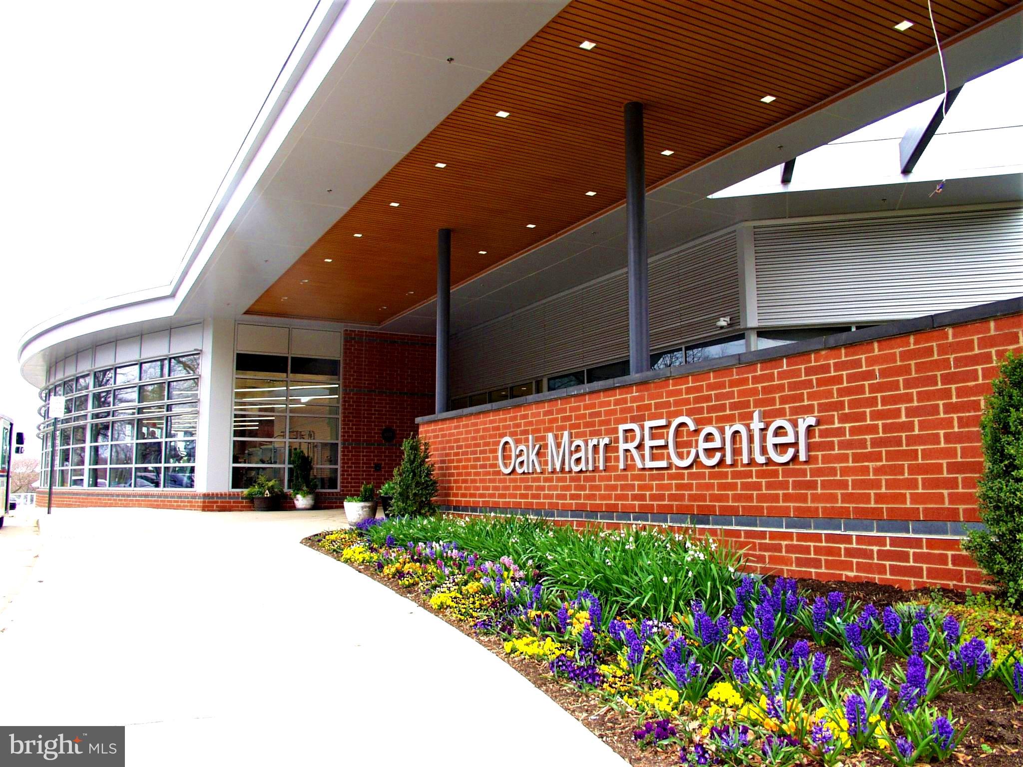 OAKBOROUGH SQUARE - Residential