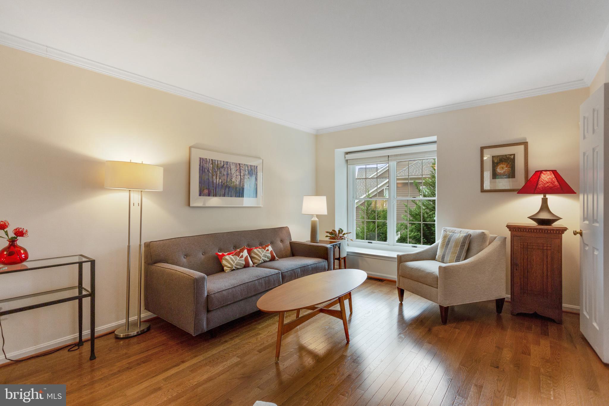 OAKBOROUGH SQUARE - Residential