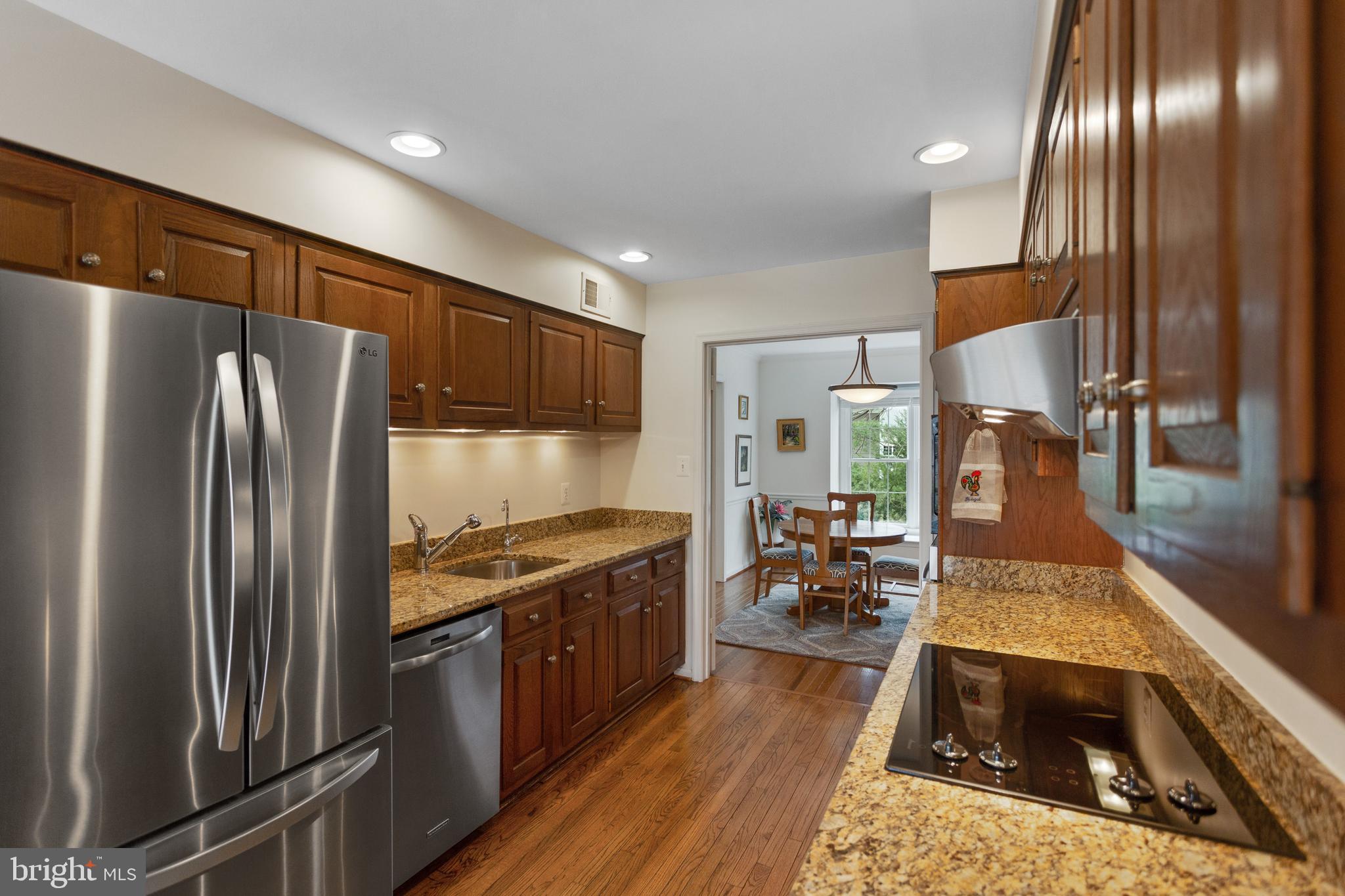 OAKBOROUGH SQUARE - Residential