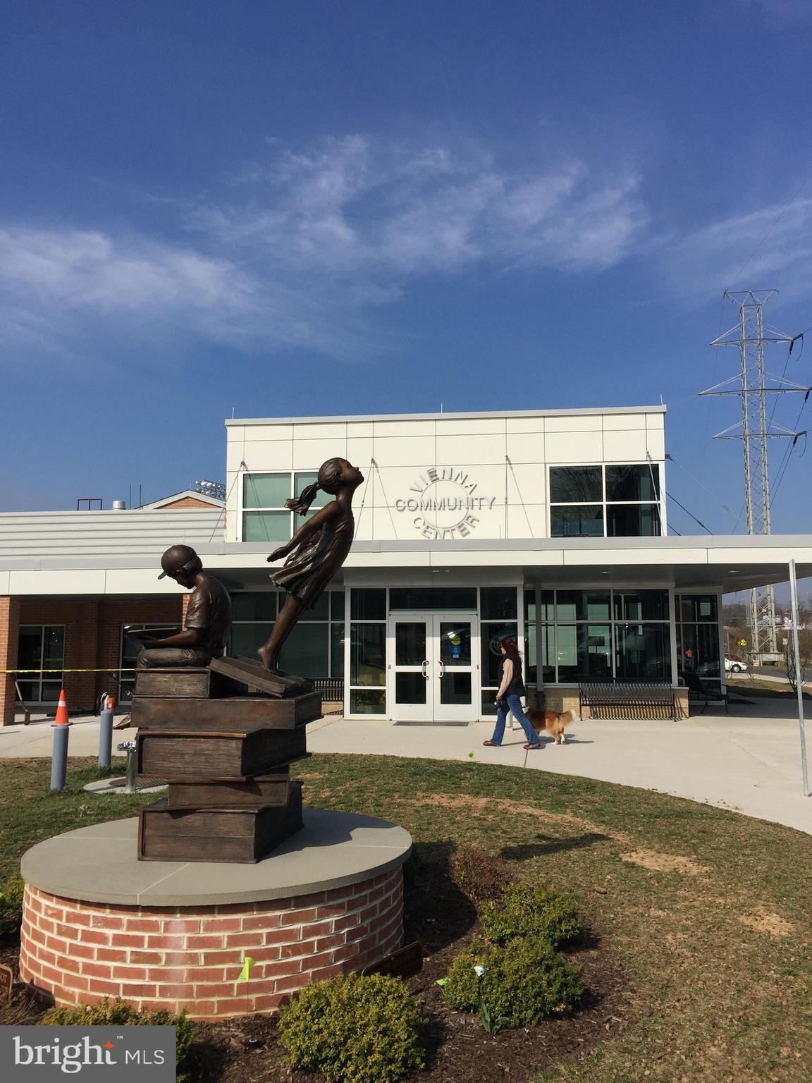 OAKBOROUGH SQUARE - Residential